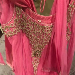 Salwar suit